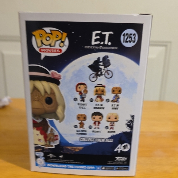 Funko Pop E.T. in Disguise with Black Hat and White Hair - Picture 3 of 4